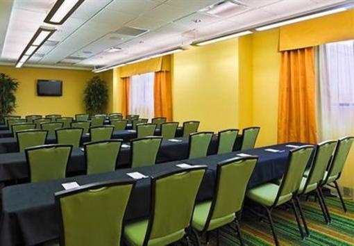 фото отеля Fairfield Inn & Suites Louisville Downtown