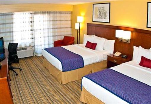 фото отеля Courtyard by Marriott Moorhead
