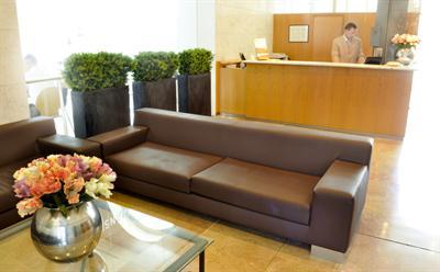 фото отеля Catalonia Transit Hotel