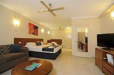 фото отеля Cairns Queenslander Apartments