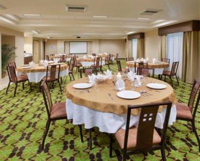 фото отеля Holiday Inn Express Yreka-Shasta Area
