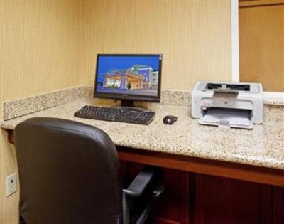 фото отеля Holiday Inn Express Yreka-Shasta Area
