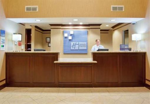 фото отеля Holiday Inn Express Yreka-Shasta Area