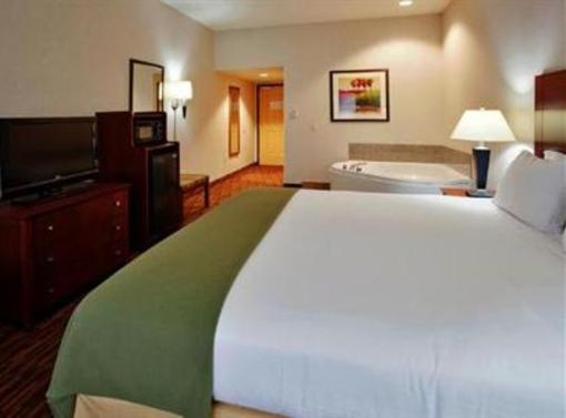 фото отеля Holiday Inn Express Yreka-Shasta Area