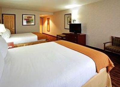 фото отеля Holiday Inn Express Yreka-Shasta Area
