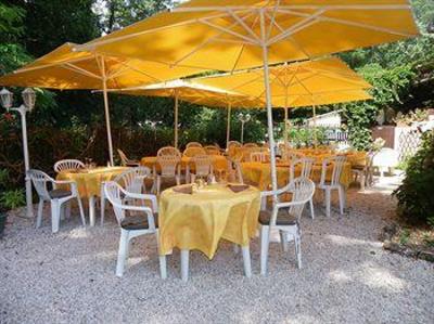 фото отеля Les Esparrus Hotel Villecroze