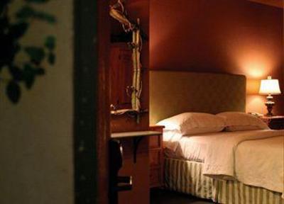фото отеля Wine & Roses Hotel, Restaurant & Spa