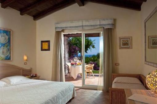 фото отеля Cruccuris Resort Villasimius