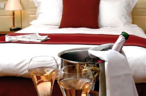 фото отеля Hotel de Bourbon Mercure de Bourges