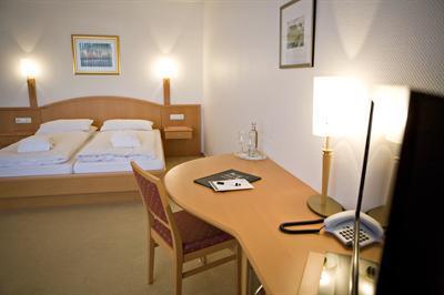 фото отеля Hotel Neuwarft Dagebüll
