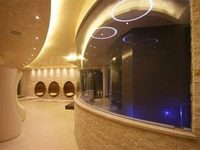 1711 Contrada Resort