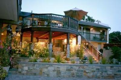 фото отеля Coachman's Inn Carmel By the Sea