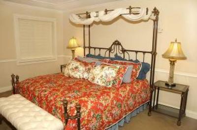 фото отеля Coachman's Inn Carmel By the Sea