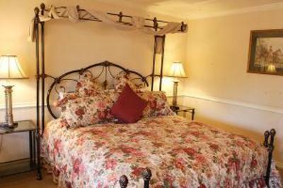фото отеля Coachman's Inn Carmel By the Sea