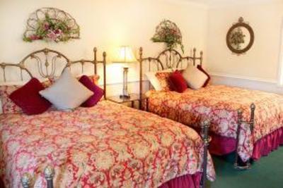 фото отеля Coachman's Inn Carmel By the Sea