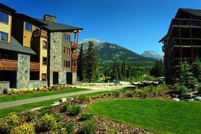 фото отеля Rundle Cliffs Lodge Canmore