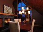 фото отеля Rundle Cliffs Lodge Canmore