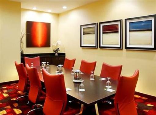фото отеля Courtyard by Marriott Miami Downtown
