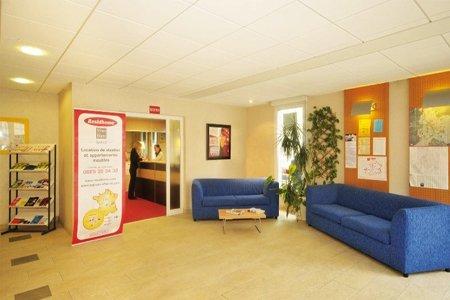 фото отеля Sejours & Affaires Clairmarais - Reims