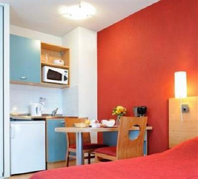 фото отеля Sejours & Affaires Clairmarais - Reims