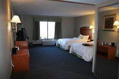 фото отеля Hampton Inn and Suites Jamestown, NY