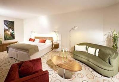 фото отеля Hotel Nikko Dusseldorf