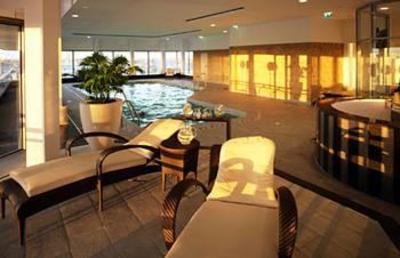 фото отеля Hotel Nikko Dusseldorf
