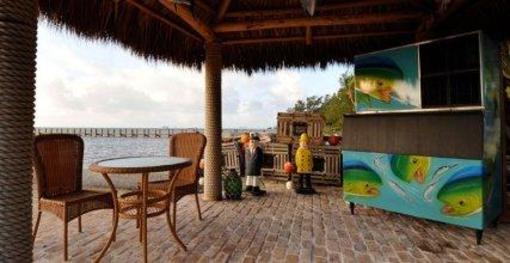 фото отеля The Caribbean Resort Islamorada
