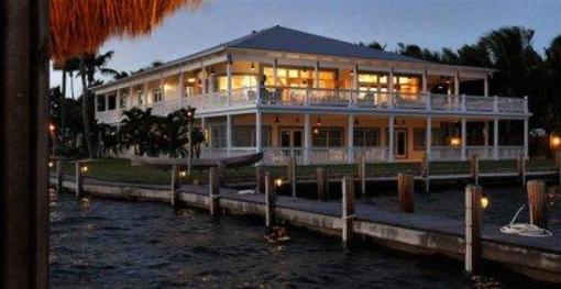 фото отеля The Caribbean Resort Islamorada
