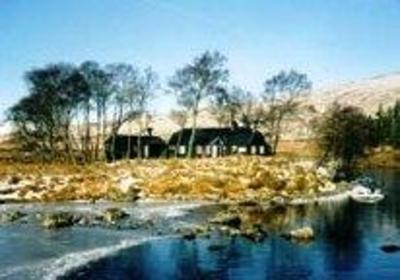 фото отеля Loch Ossian Hostel