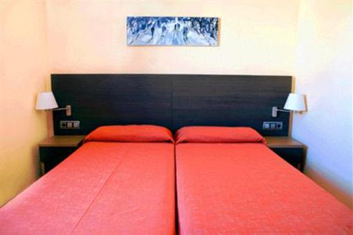 фото отеля Hostal Carril