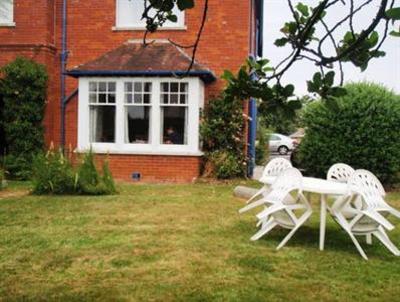 фото отеля Northshorebude Backpackers Hotel