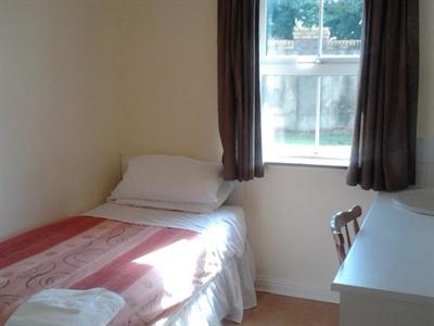 фото отеля Courtbrack Accommodation