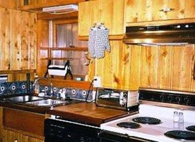 фото отеля Rocky Mountain Lodge & Cabins