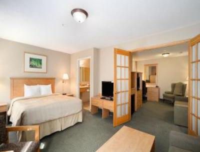 фото отеля Days Inn & Suites Thunder Bay