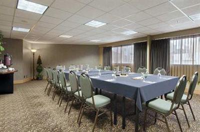 фото отеля Doubletree Hotel Spokane-City Center