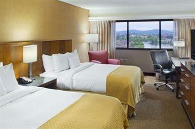 фото отеля Doubletree Hotel Spokane-City Center