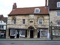 Bailgate Apartments
