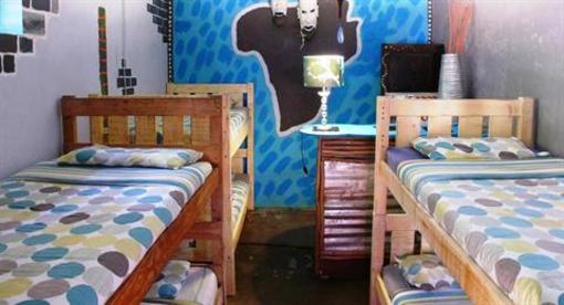 фото отеля Monkey Bay Backpackers