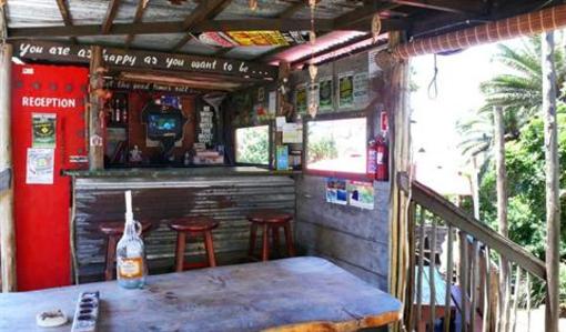 фото отеля Monkey Bay Backpackers