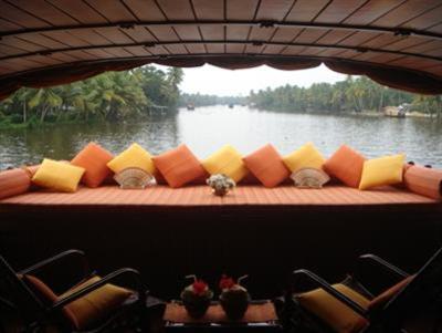 фото отеля Dona House Boats