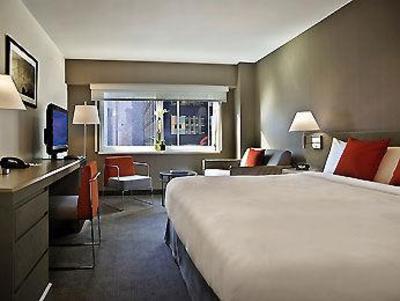 фото отеля Novotel New York Times Square