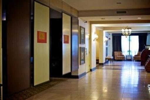 фото отеля Radisson Hotel Nashville Airport