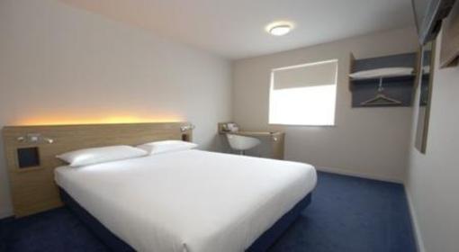 фото отеля Travelodge Porthmadog