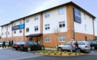 фото отеля Travelodge Porthmadog