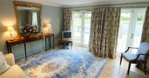 фото отеля Manor Farm Bed and Breakfast Malpas