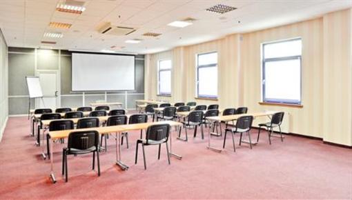 фото отеля Hotel 500 Strykow