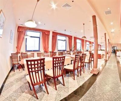 фото отеля Hotel 500 Strykow