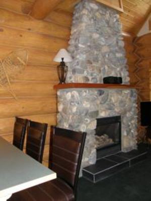 фото отеля Yoho Chalets