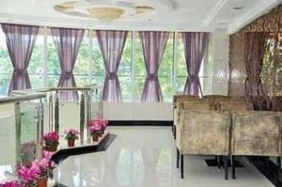фото отеля Dawukou Garden Hotel Shizuishan